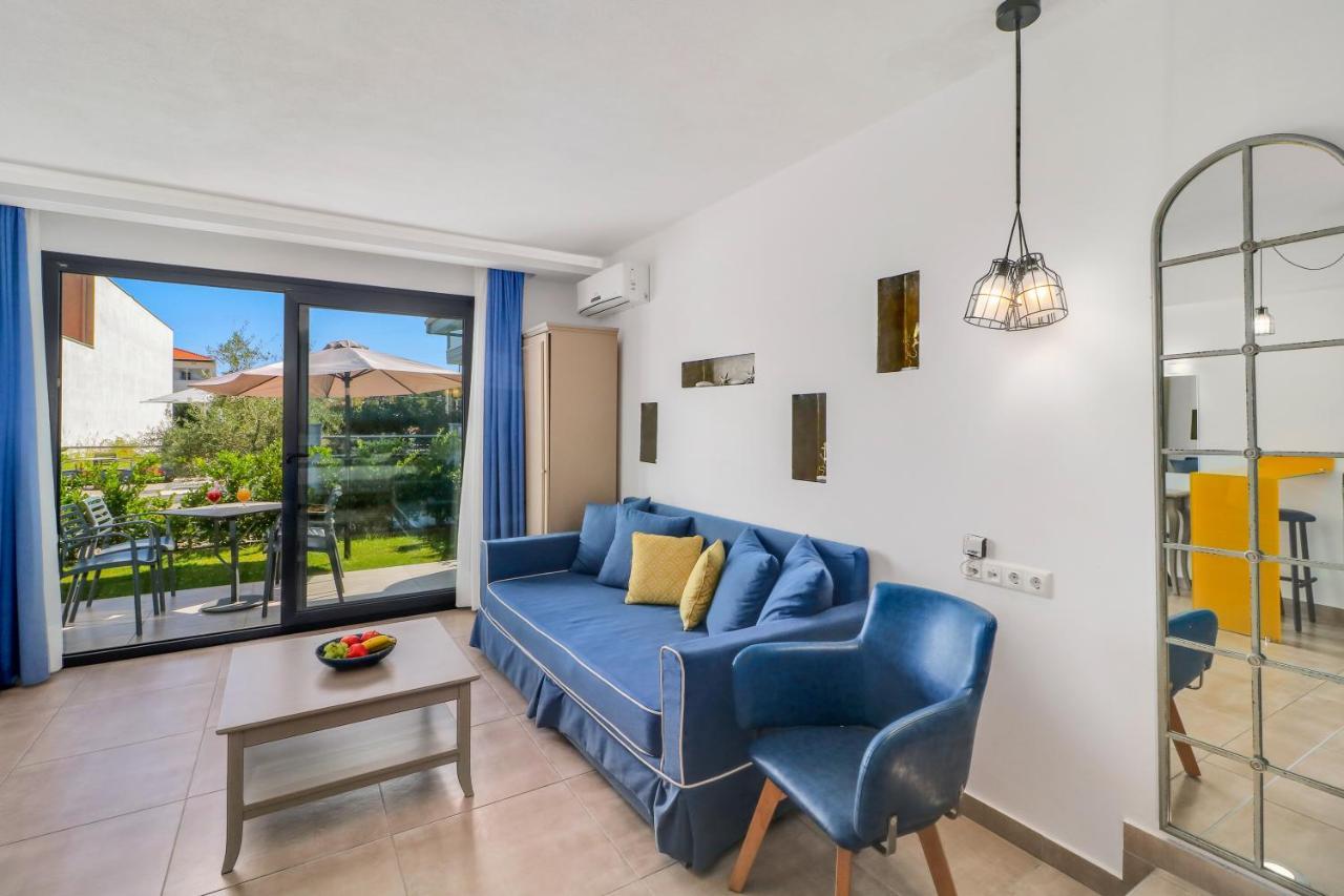 Theros Villas & Suites Криси Амудия Екстериор снимка